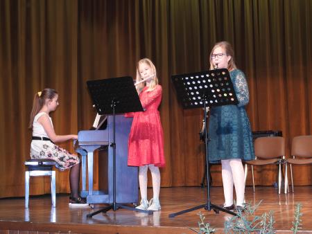 Letni nastop učencev Glasbene šole Slavka Osterca Ljutomer, dislociranega oddelka Razkrižje, 17.5.2016 5